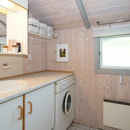 8 Person Holiday In Tatil Evi Toftlund